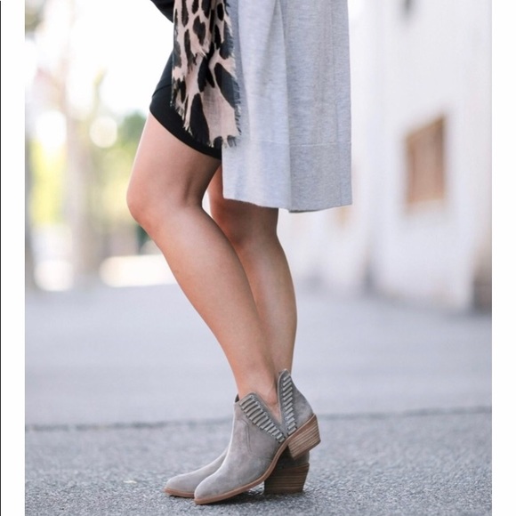 vince camuto ankle boots